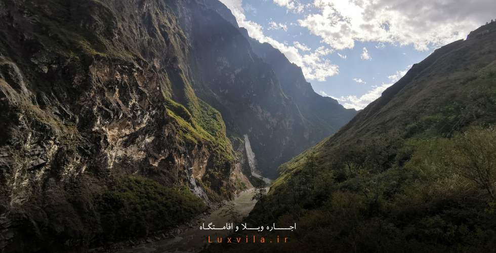 tiger leaping gorge vally